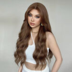 Wig with long curly waves, brown highlights, and a head covering for daily use, full head ！