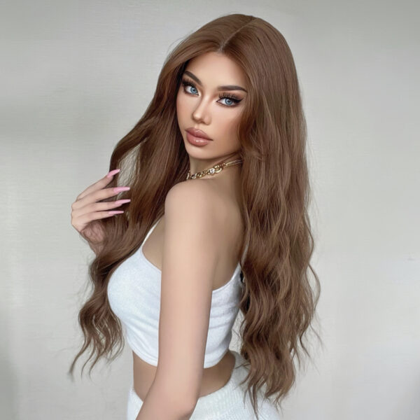 Wig with long curly waves, brown highlights, and a head covering for daily use, full head ！