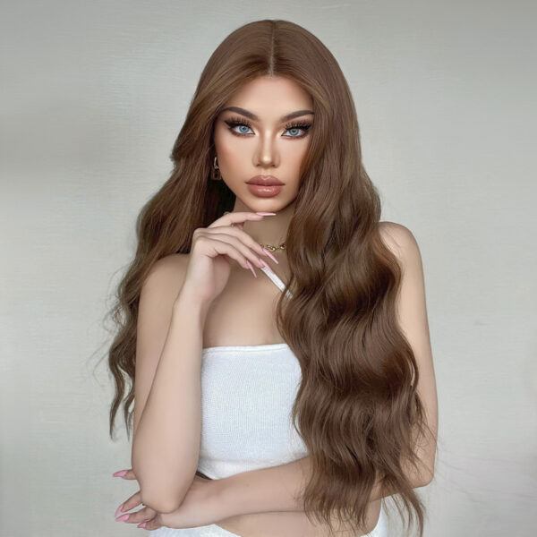 Wig with long curly waves, brown highlights, and a head covering for daily use, full head ！